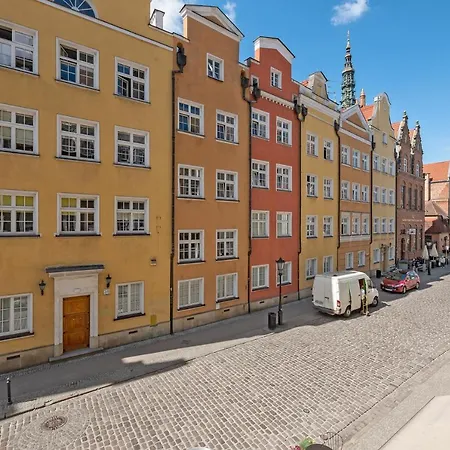 Downtown Old Town Chlebnicka Street Gdańsk